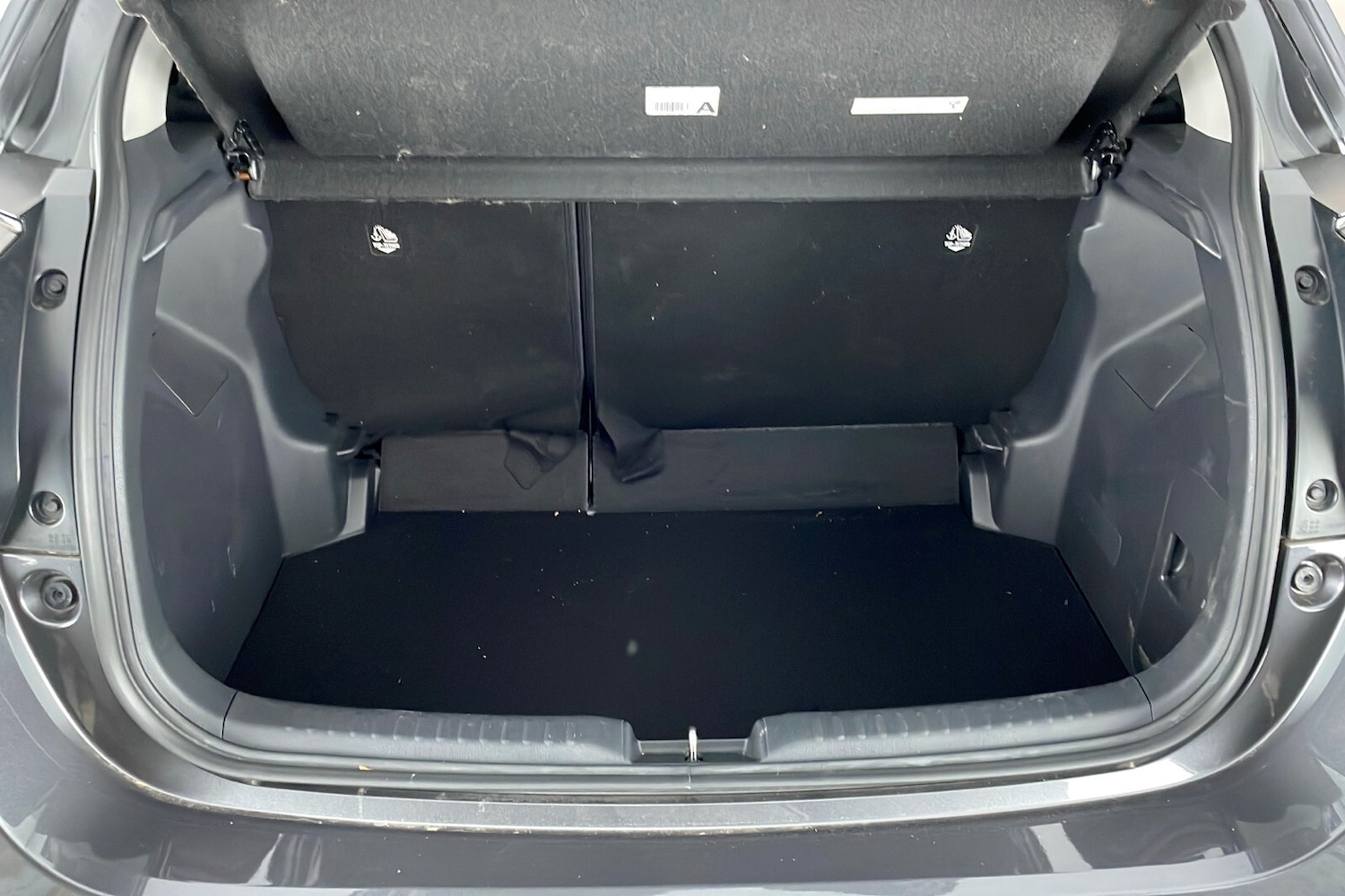 Used Toyota Yaris 2023 for sale - 76716465: Photo 18