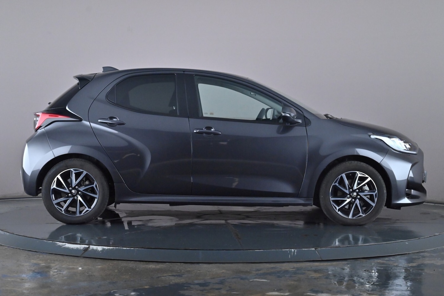 Used Toyota Yaris 2023 for sale - 76716465: Photo 3