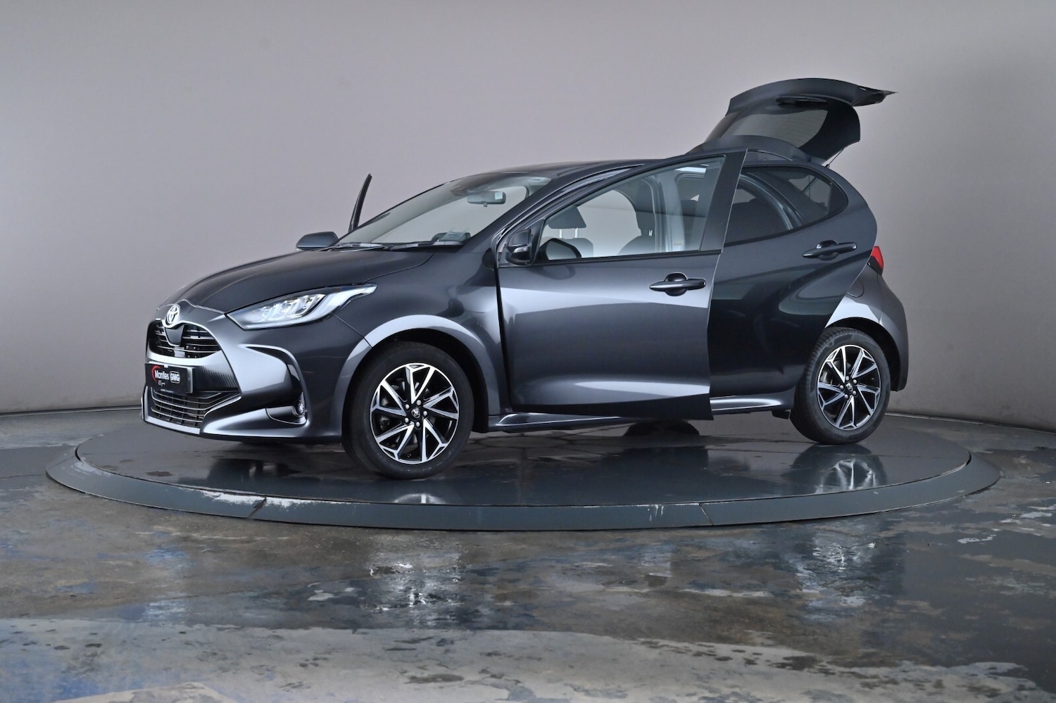 Used Toyota Yaris 2023 for sale - 76716465: Photo 45