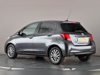 Used Toyota Yaris 2016 for sale - 79676003: Photo