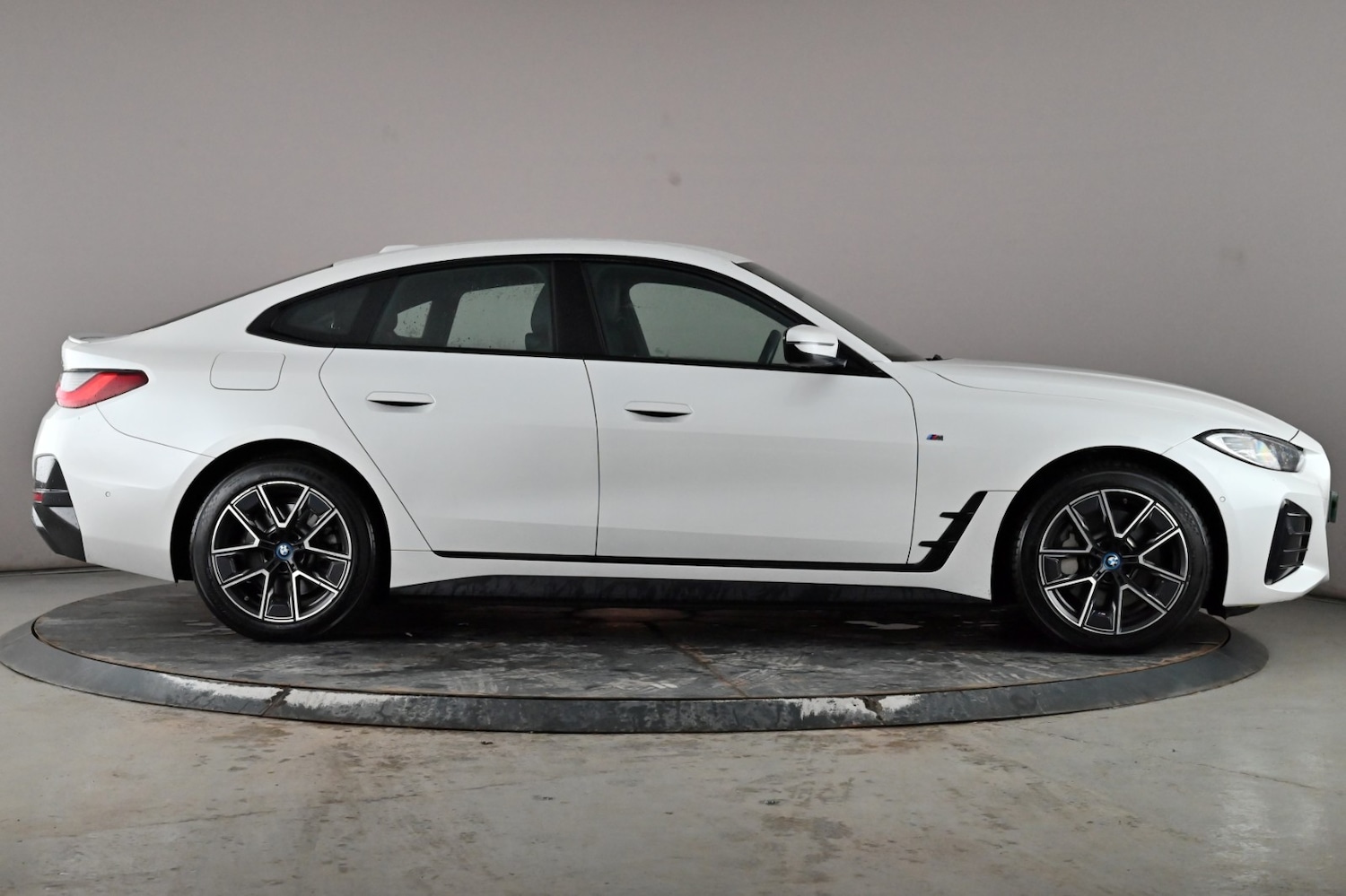 Used BMW i4 2022 for sale - 77494569: Photo 3