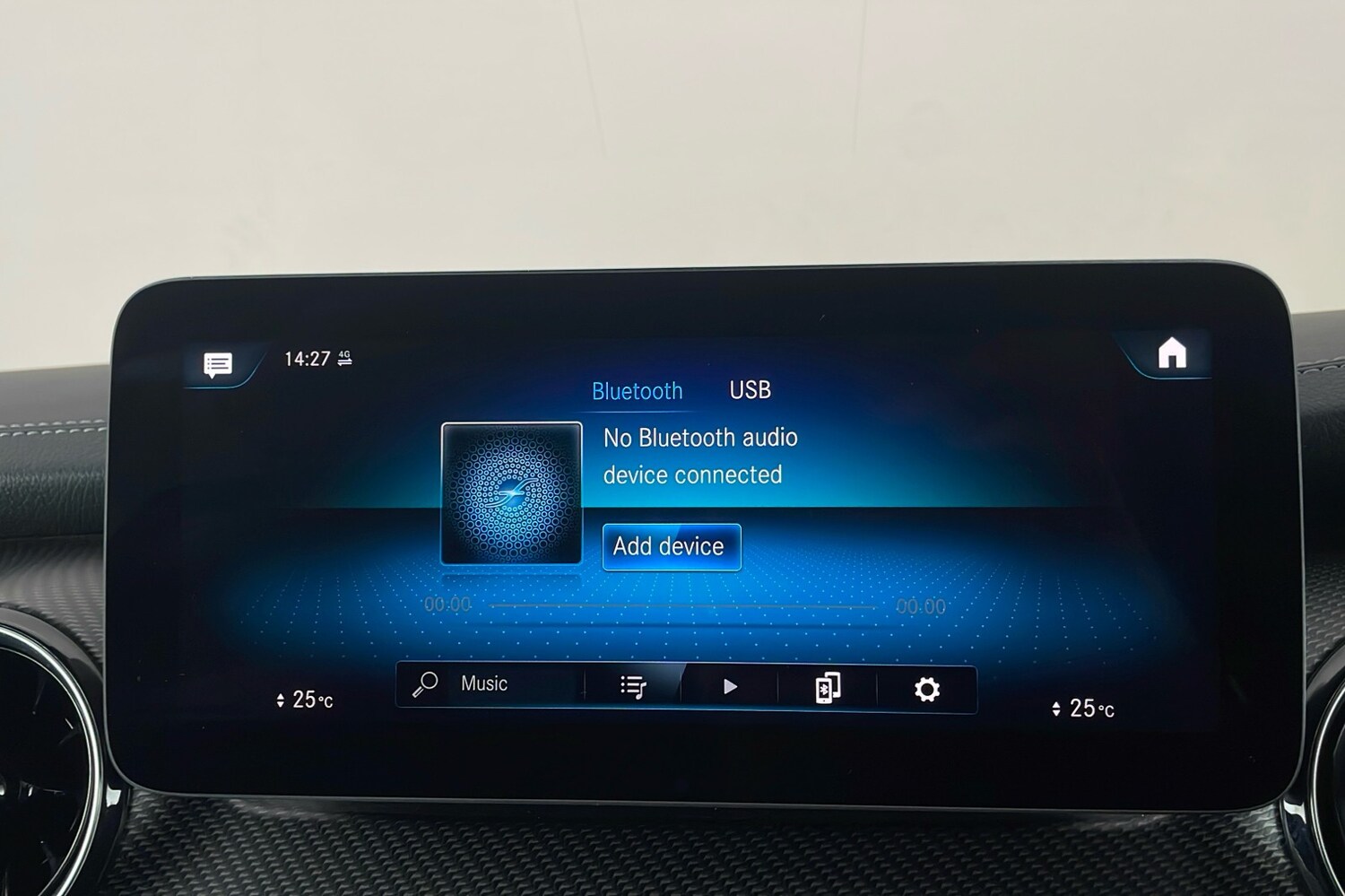 Used Mercedes-Benz V-Class 2023 for sale - 76932060: Photo 16