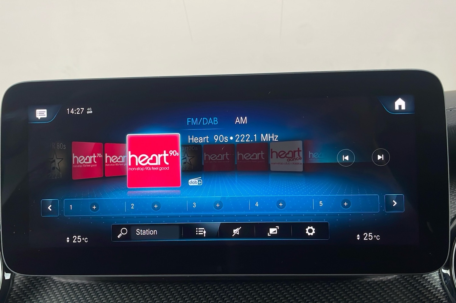 Used Mercedes-Benz V-Class 2023 for sale - 76932060: Photo 17