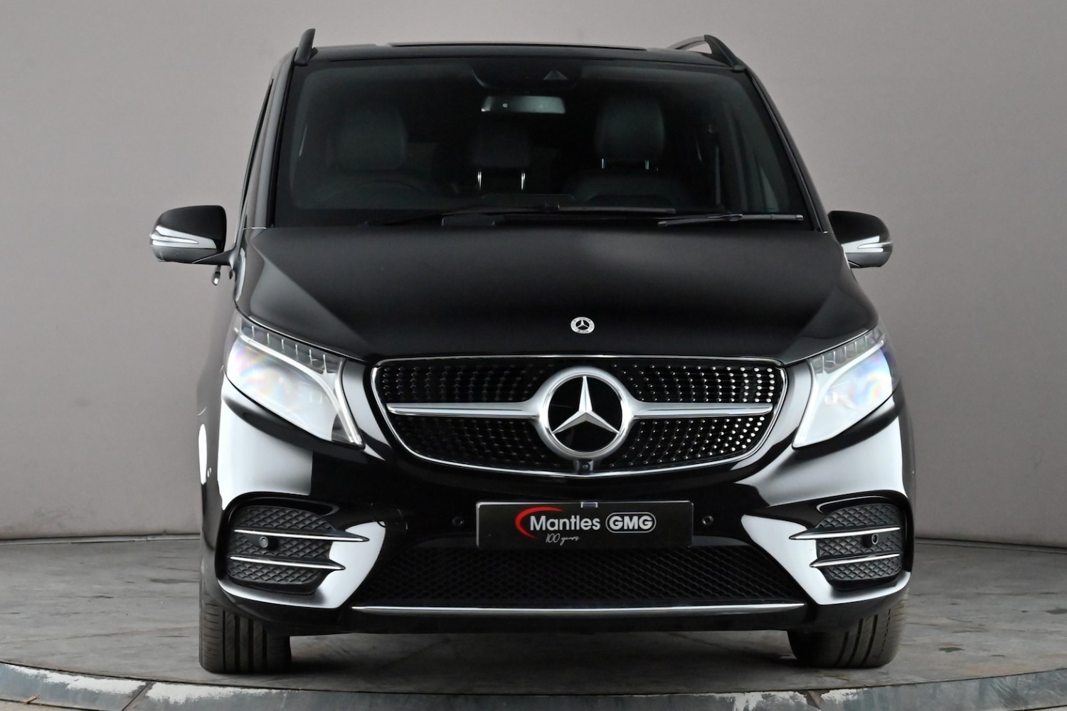 Used Mercedes-Benz V-Class 2023 for sale - 76932060: Photo 2