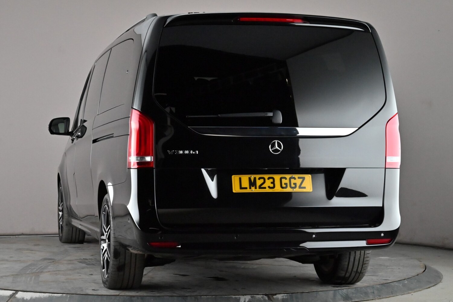 Used Mercedes-Benz V-Class 2023 for sale - 76932060: Photo 5