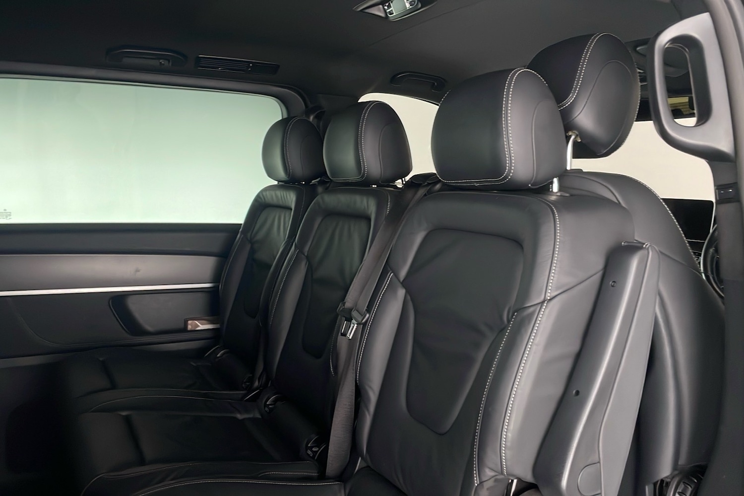 Used Mercedes-Benz V-Class 2023 for sale - 77548106: Photo 11