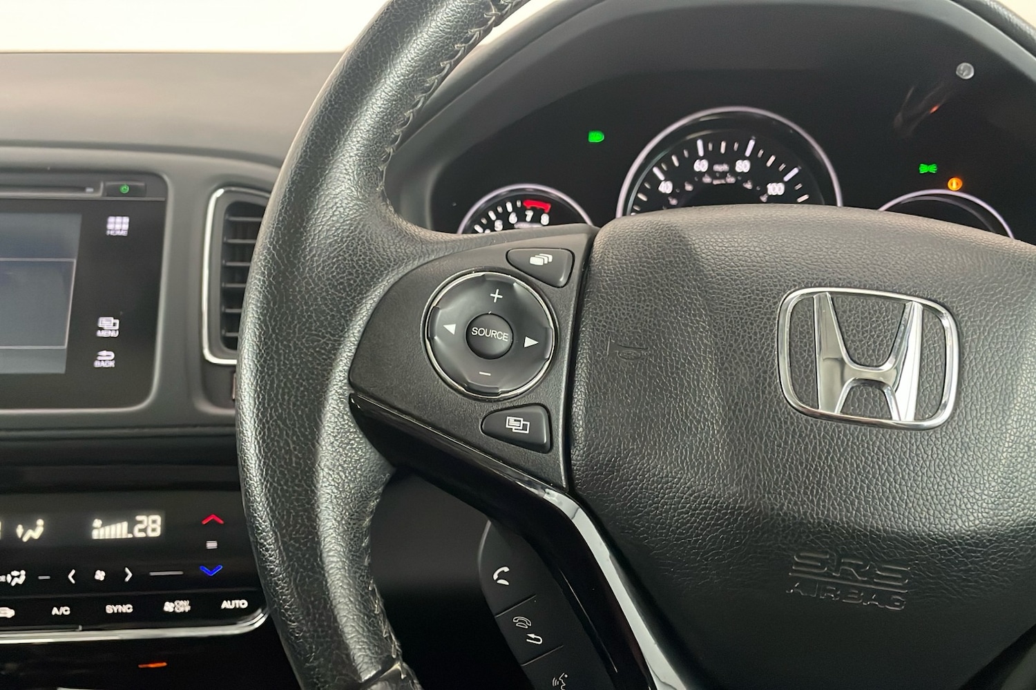 Used Honda HR-V 2015 for sale - 76536481: Photo 15