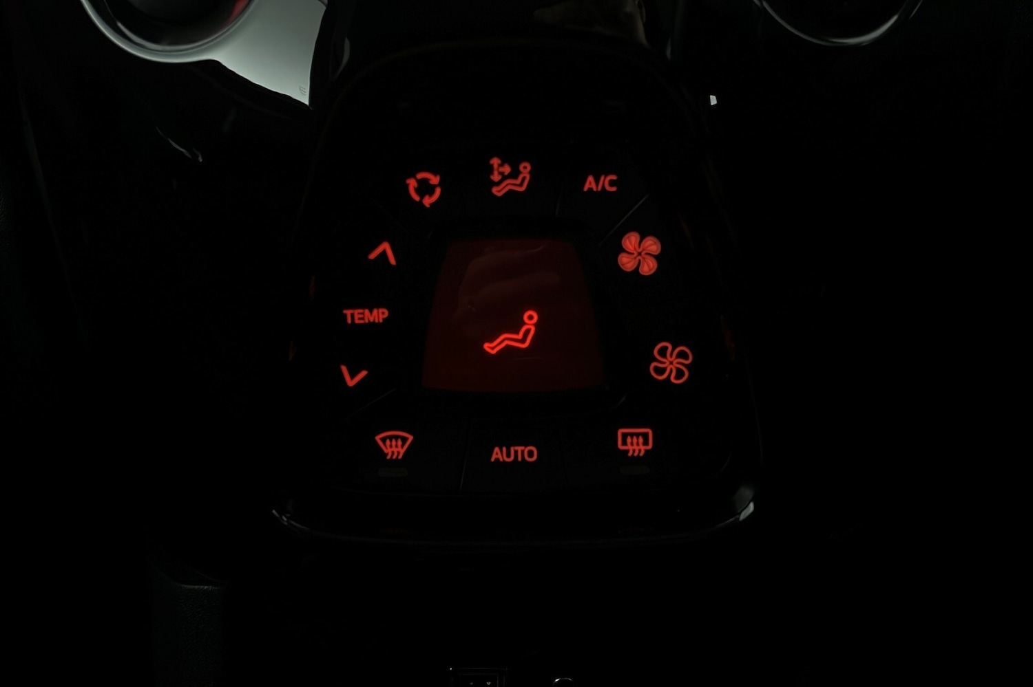 Used Toyota AYGO 2018 for sale - 76621847: Photo 14