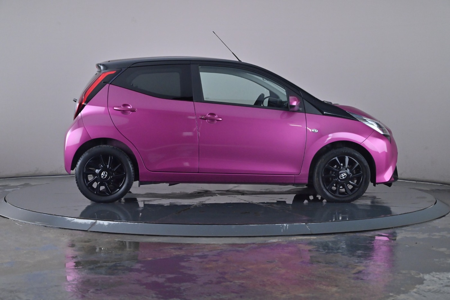 Used Toyota AYGO 2018 for sale - 76621847: Photo 32