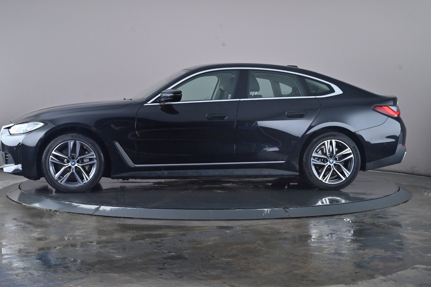 Used BMW i4 2022 for sale - 76716492: Photo 14