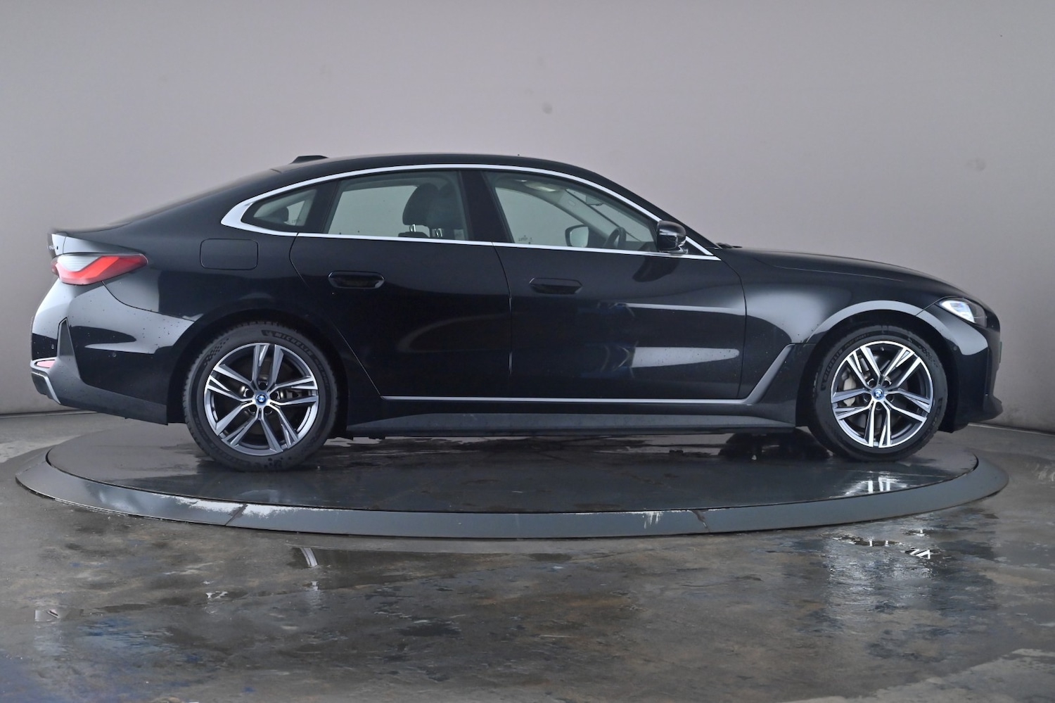 Used BMW i4 2022 for sale - 76716492: Photo 32