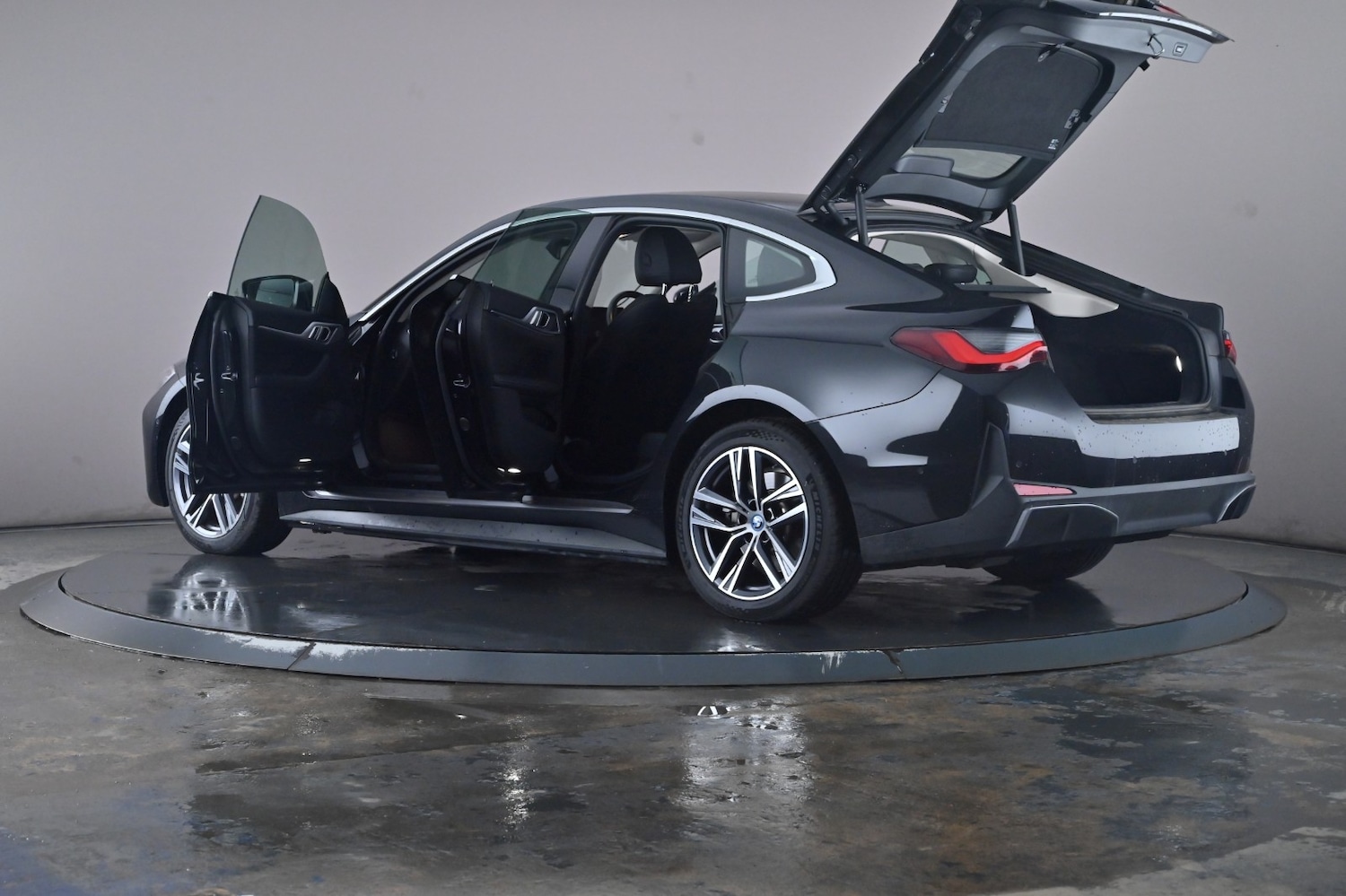 Used BMW i4 2022 for sale - 76716492: Photo 55