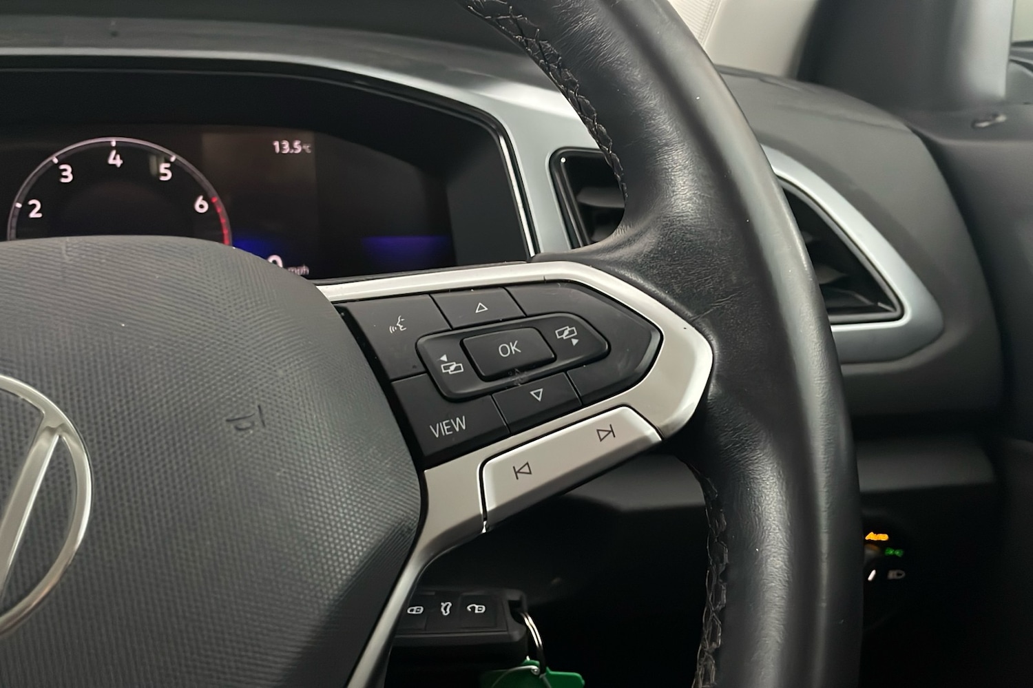 Used Volkswagen T-Roc 2022 for sale - 76892948: Photo 16