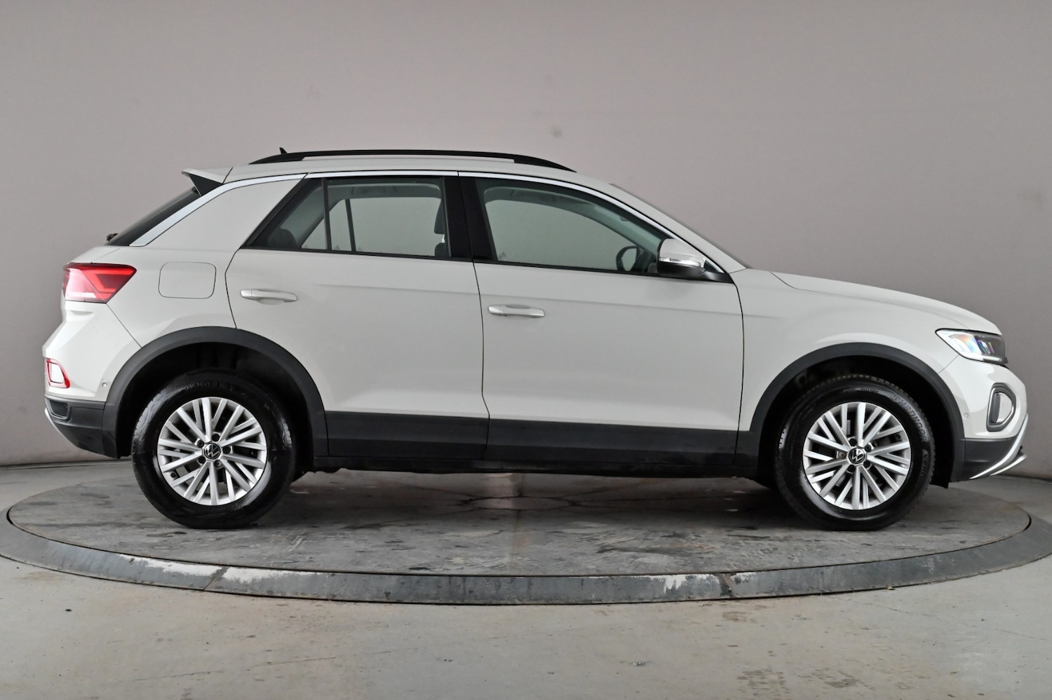 Used Volkswagen T-Roc 2022 for sale - 76892948: Photo 3