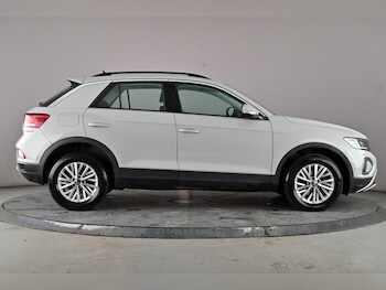 Used Volkswagen T-Roc 2022 for sale - 76892948: Photo