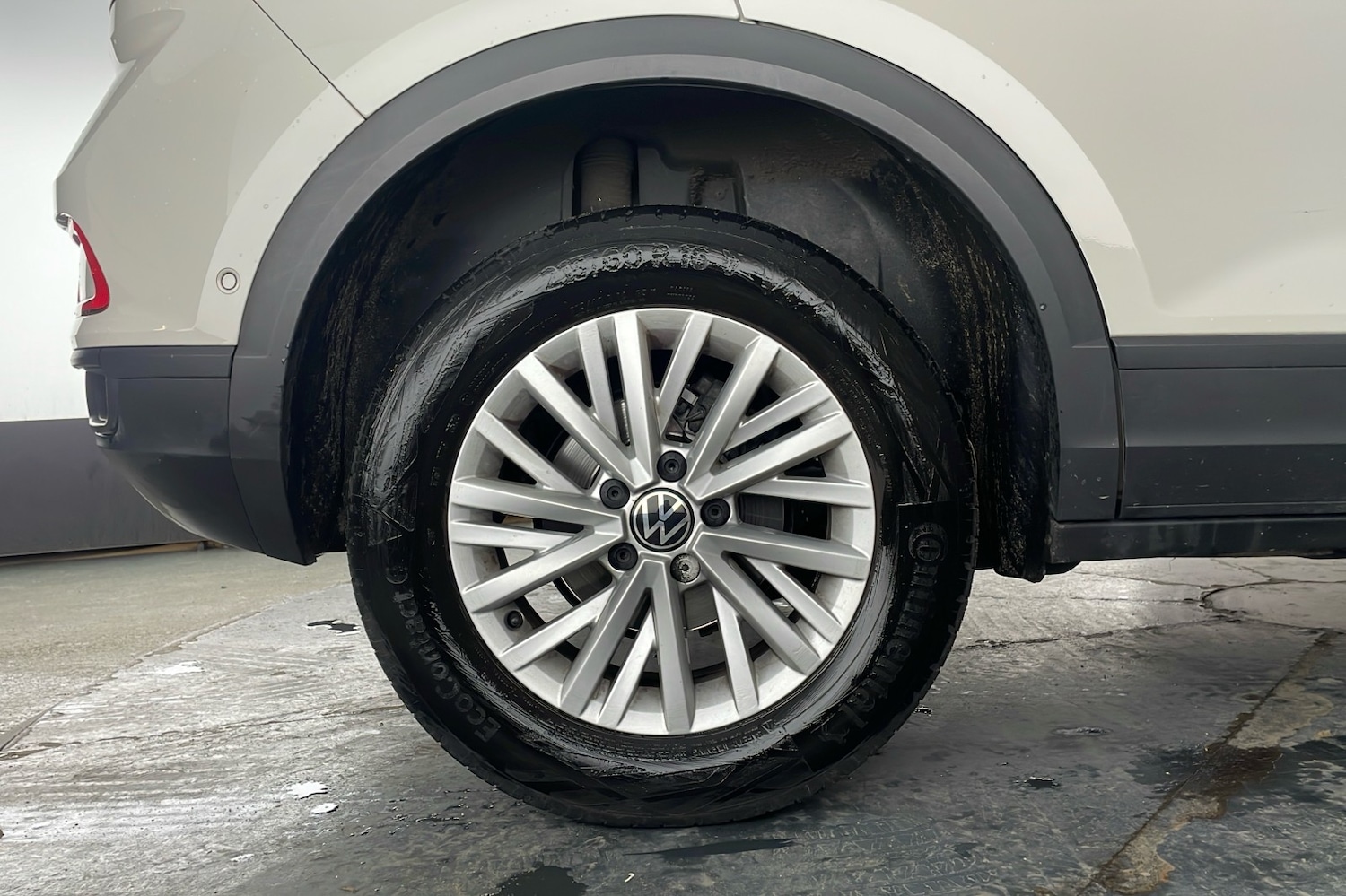 Used Volkswagen T-Roc 2022 for sale - 76892948: Photo 8