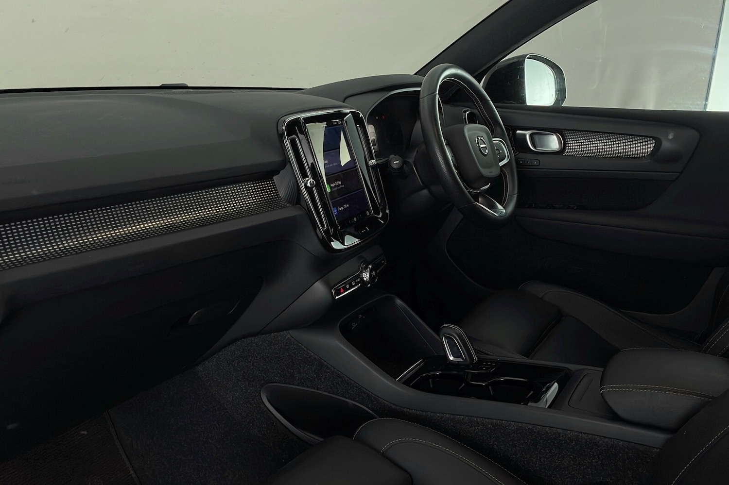 Used Volvo XC40 2021 for sale - 76716472: Photo 10