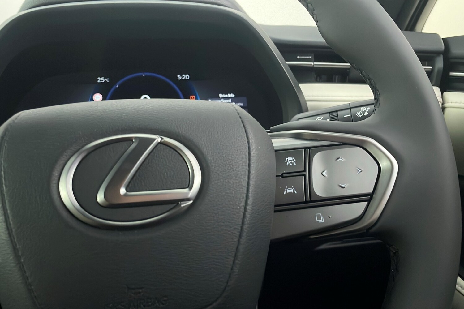 2025 Lexus LBX 1.5 Premium Plus 5dr E-CVT Hatchback Hybrid Automatic - Picture 16 of 24