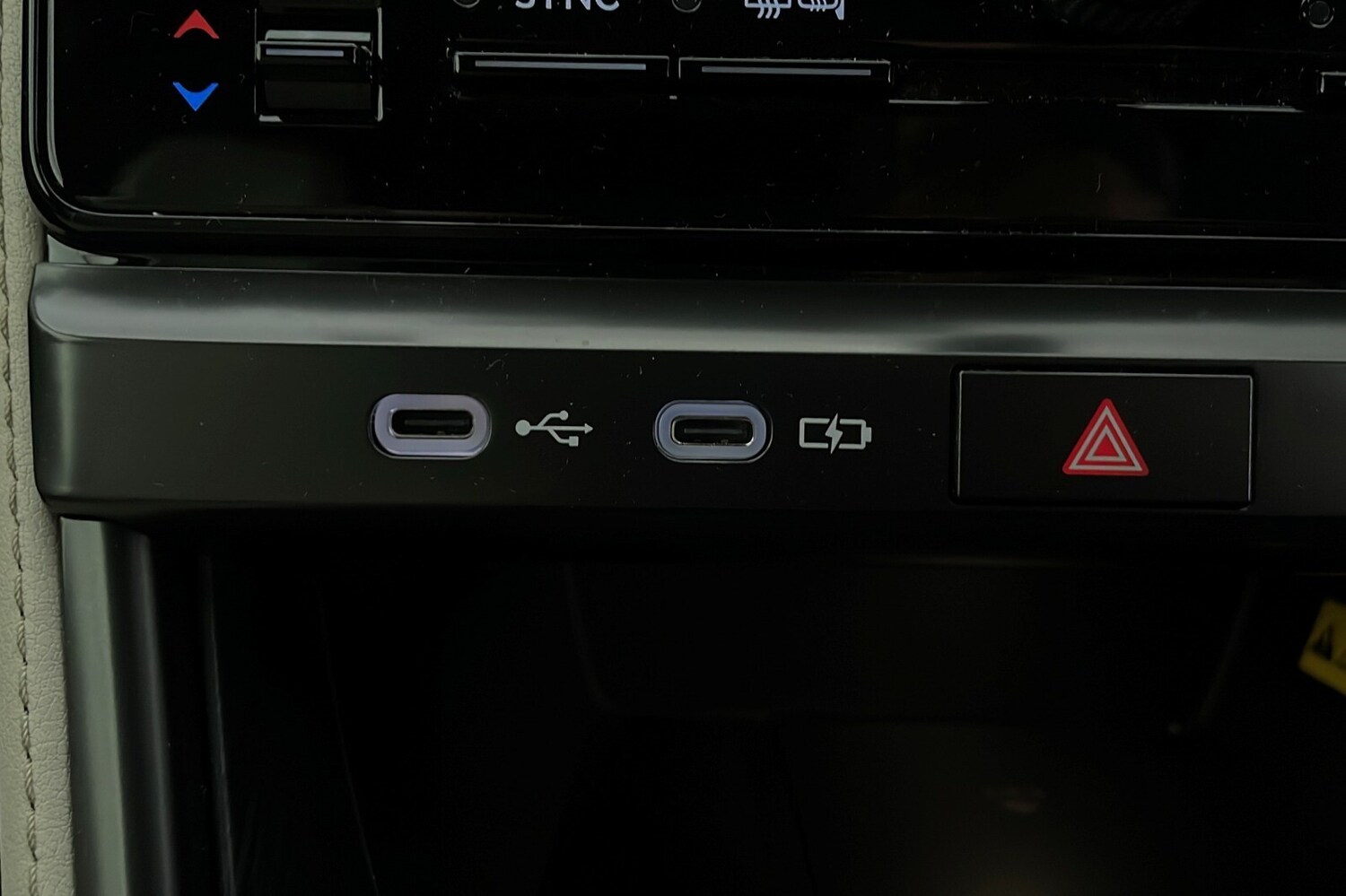 2025 Lexus LBX 1.5 Premium Plus 5dr E-CVT Hatchback Hybrid Automatic - Picture 21 of 24