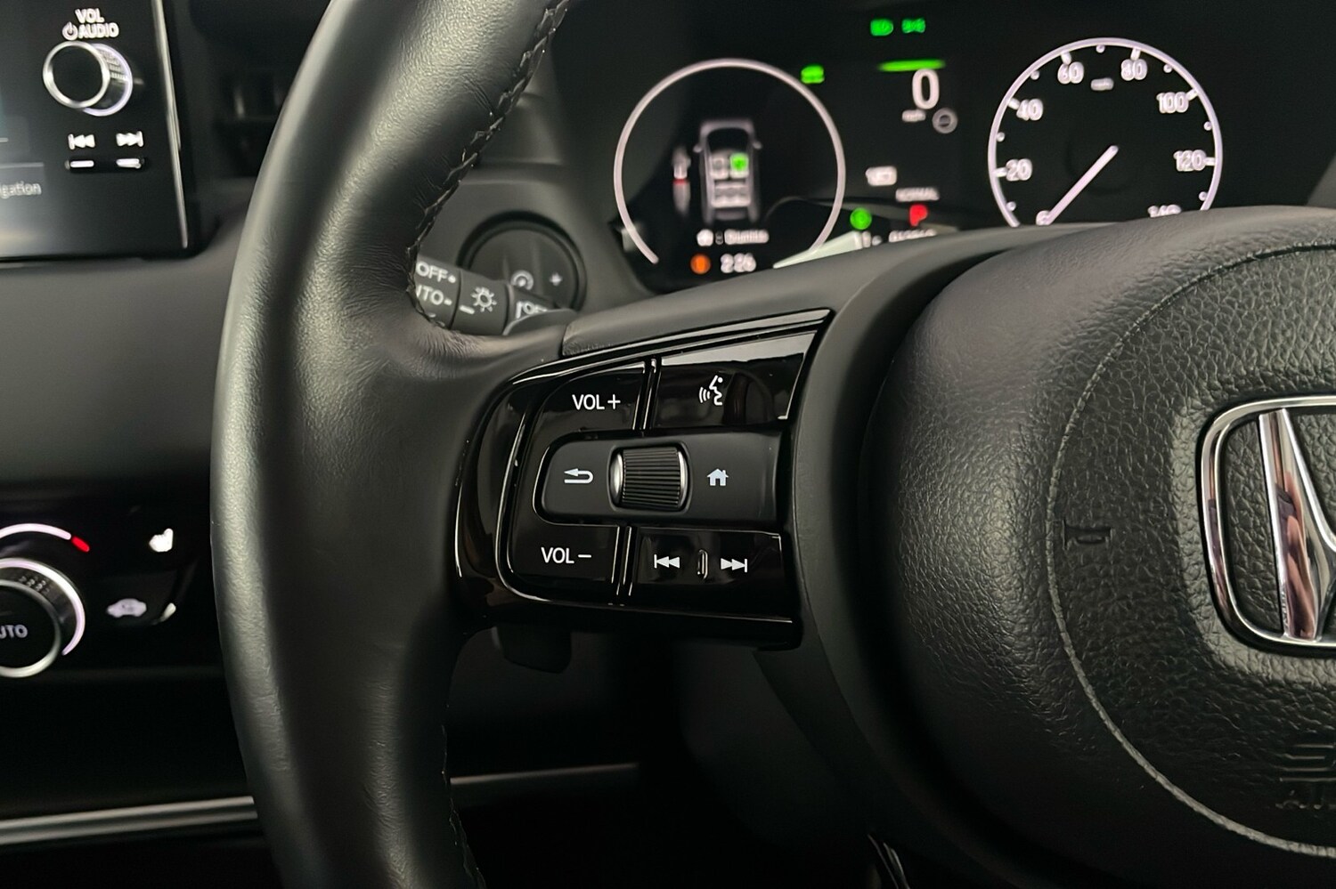 Used Honda HR-V 2023 for sale - 76605418: Photo 14