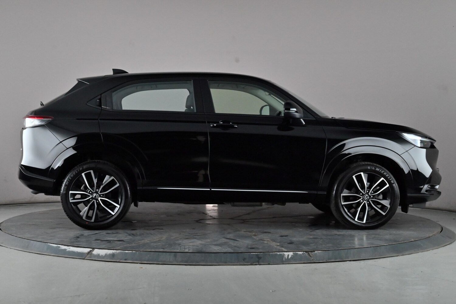 Used Honda HR-V 2023 for sale - 76605418: Photo 3