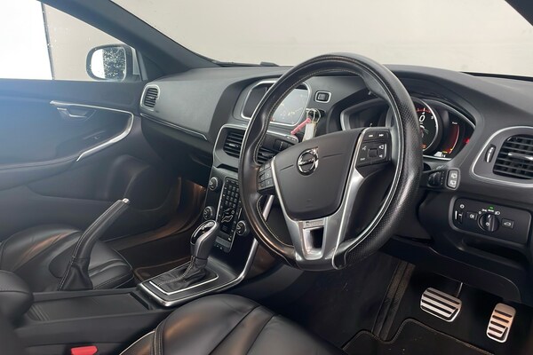 Used Volvo V40 2017 for sale - 76186161: Photo 10