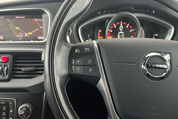 Used Volvo V40 2017 for sale - 76186161: Photo 14