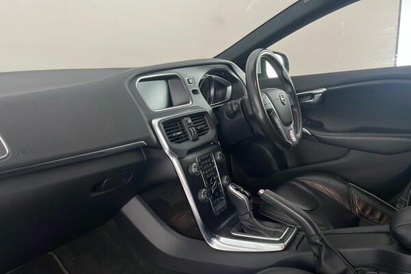 Used Volvo V40 2017 for sale - 76186161: Photo 20