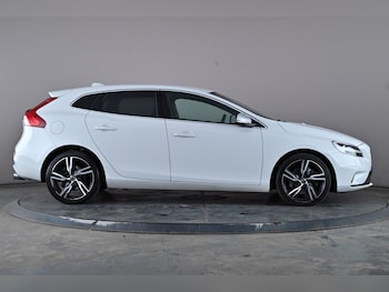Used Volvo V40 2017 for sale - 76186161: Photo 3