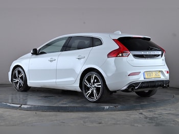 Used Volvo V40 2017 for sale - 76186161: Photo 4