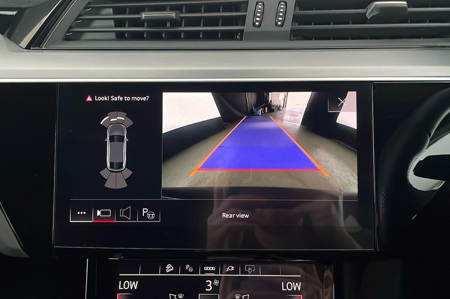 Used Audi e-tron 2022 for sale - 78219542: Photo 19