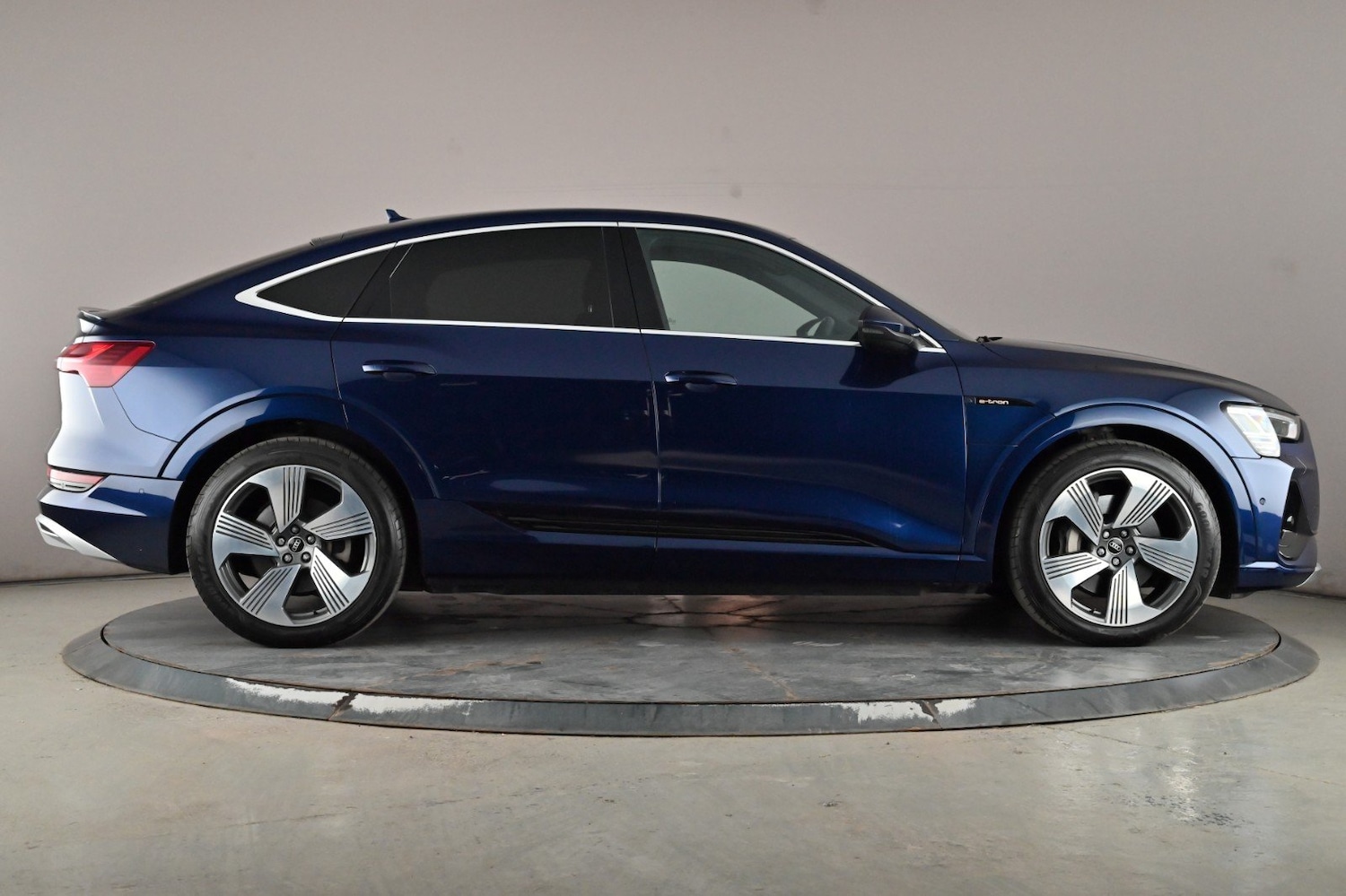 Used Audi e-tron 2022 for sale - 78219542: Photo 3