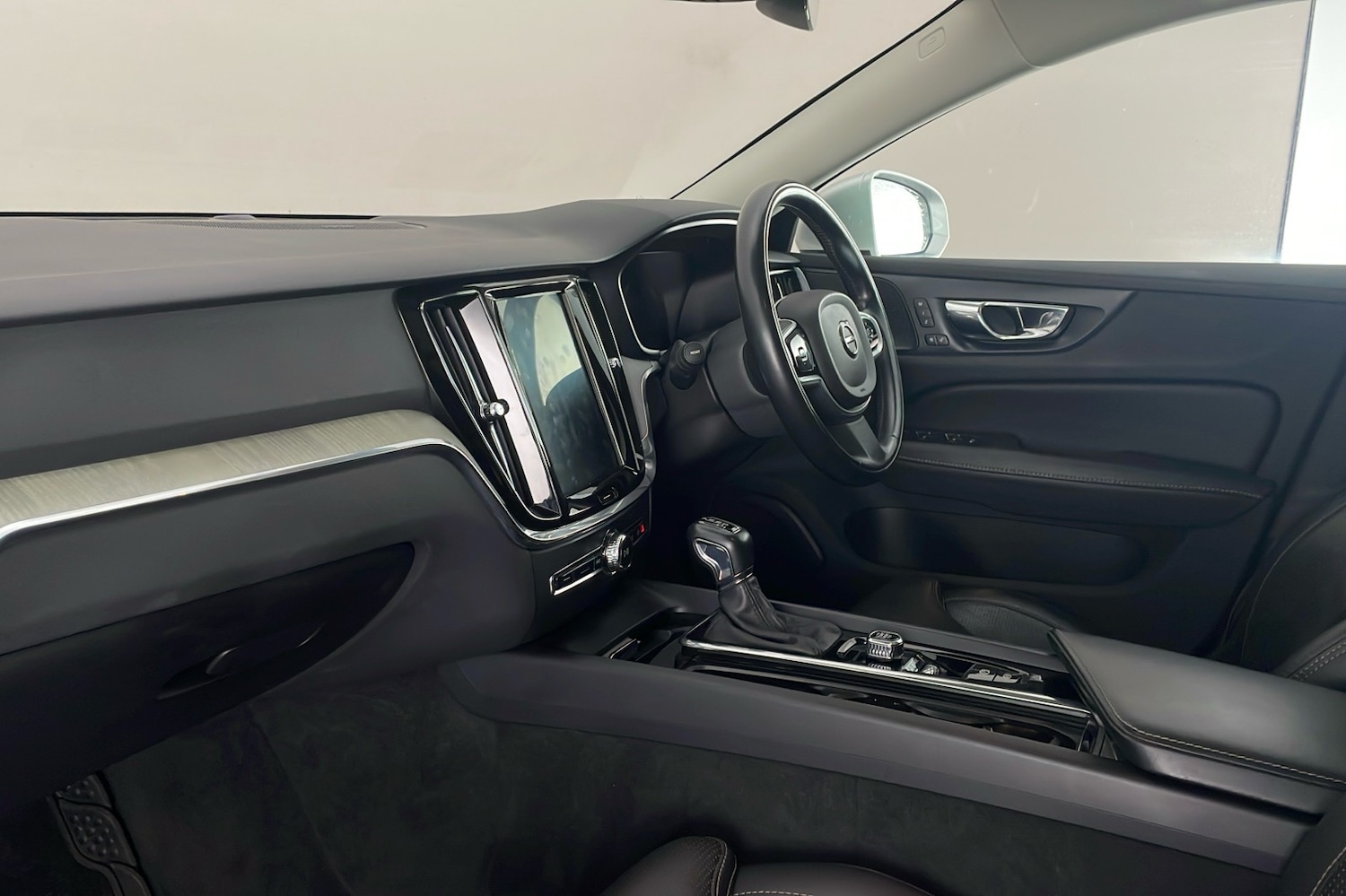 Used Volvo V60 2018 for sale - 76618417: Photo 27