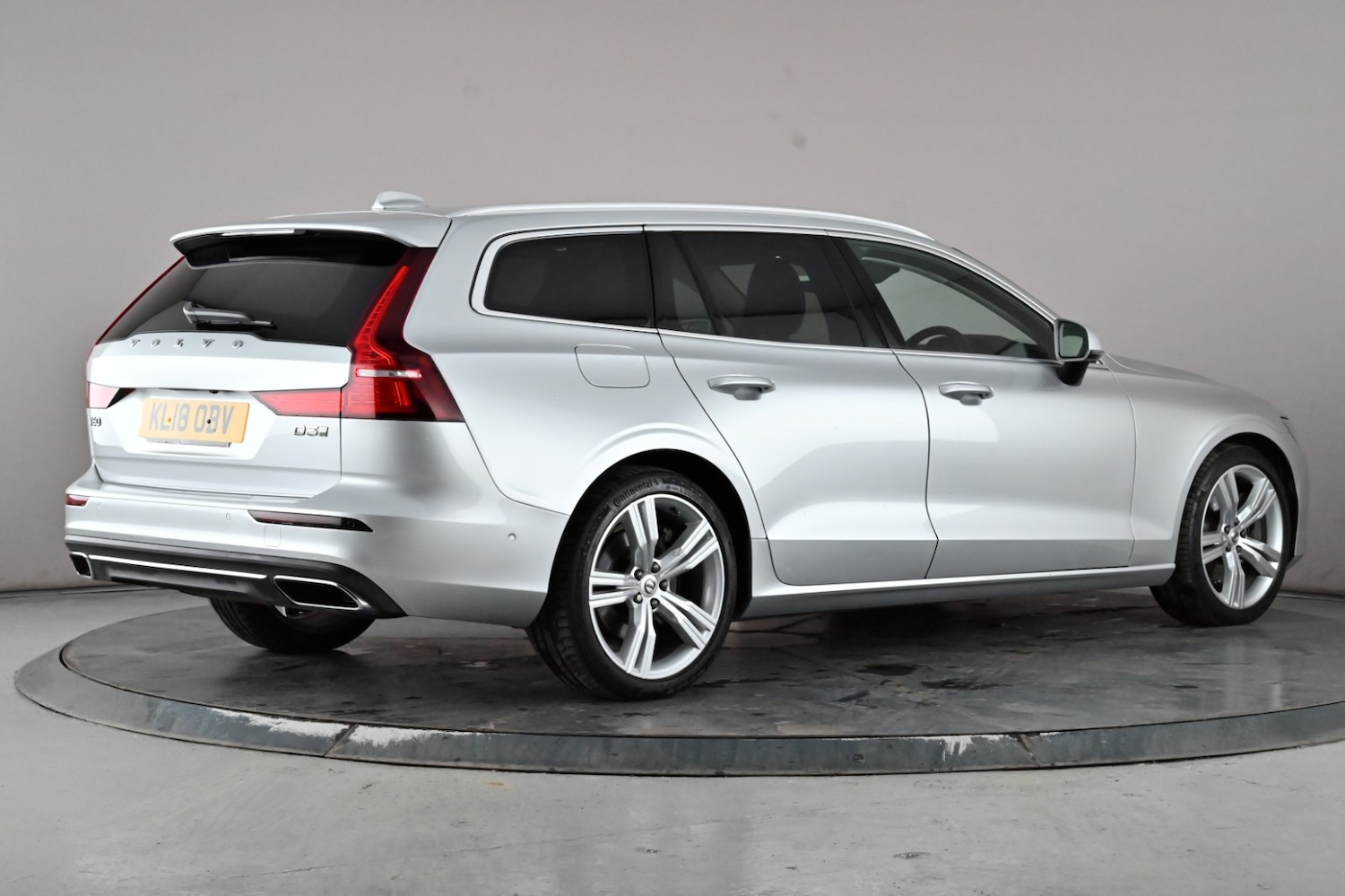 Used Volvo V60 2018 for sale - 76618417: Photo 6