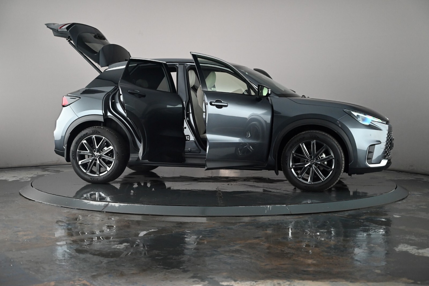 Used Lexus LBX 2025 for sale - 76730388: Photo 74