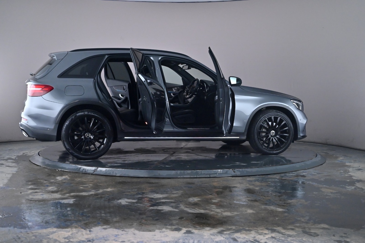 Used Mercedes-Benz GLC 2017 for sale - 76667985: Photo 68