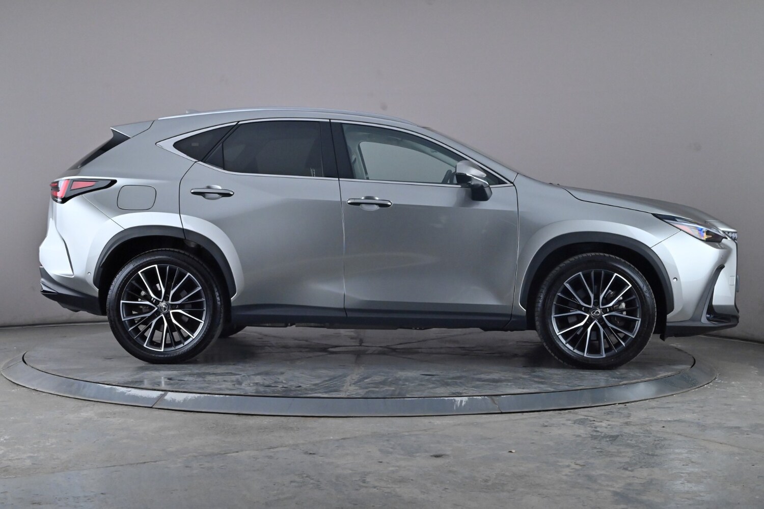 Used Lexus NX 2023 for sale - 76030103: Photo 3