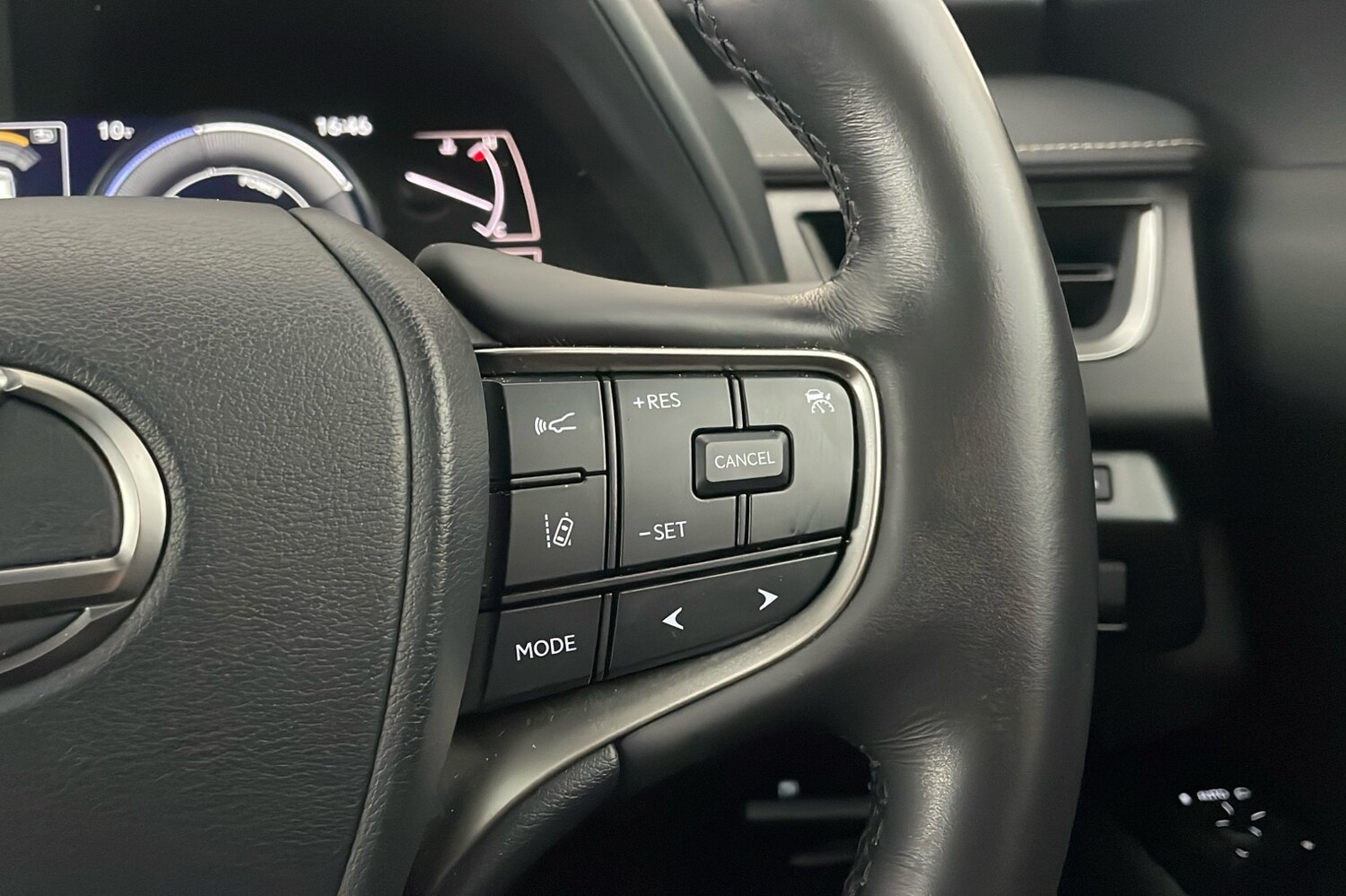 Used Lexus UX for sale - 77896707: Photo 15