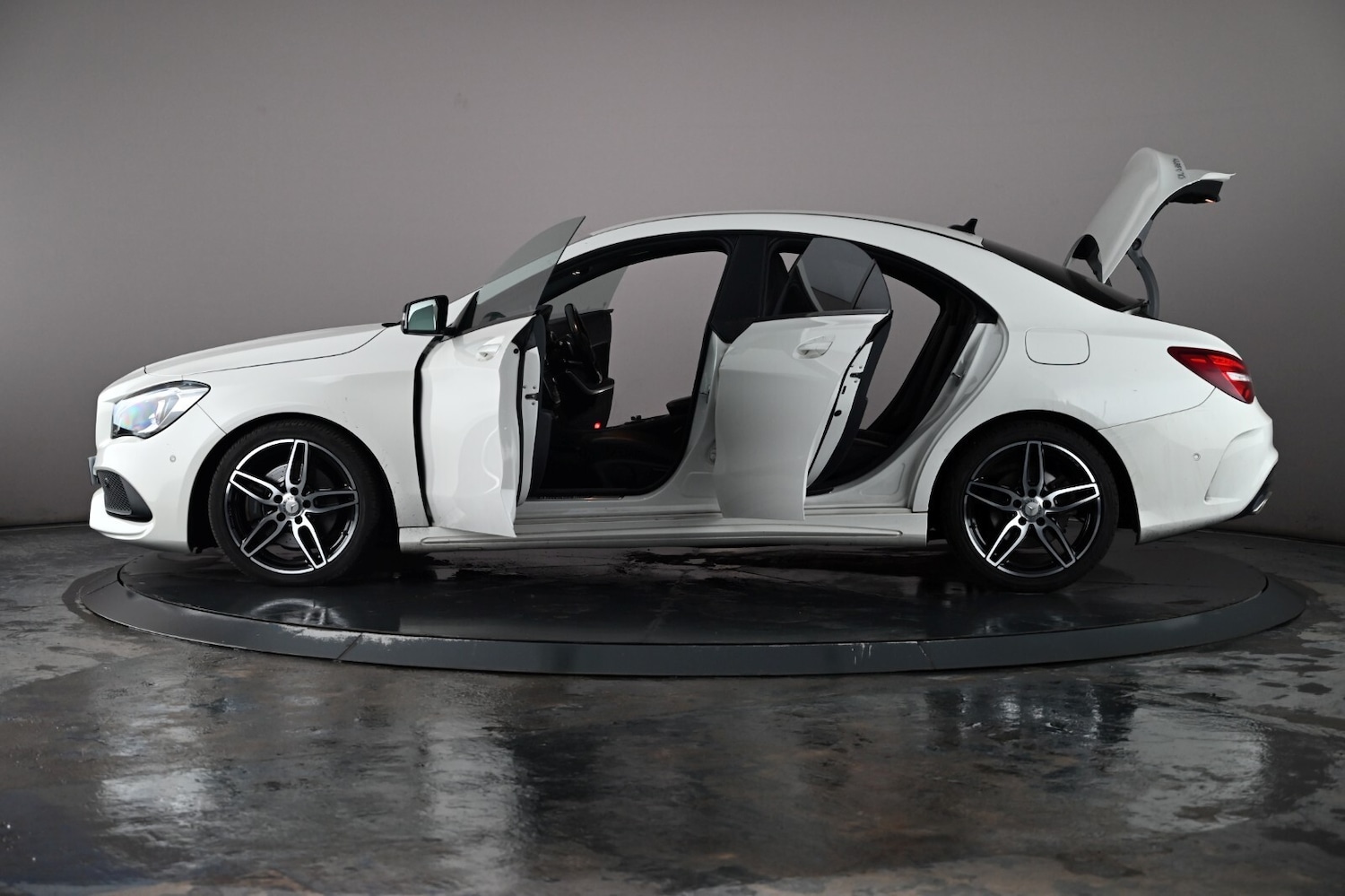 Used Mercedes-Benz CLA 2016 for sale - 76754214: Photo 93