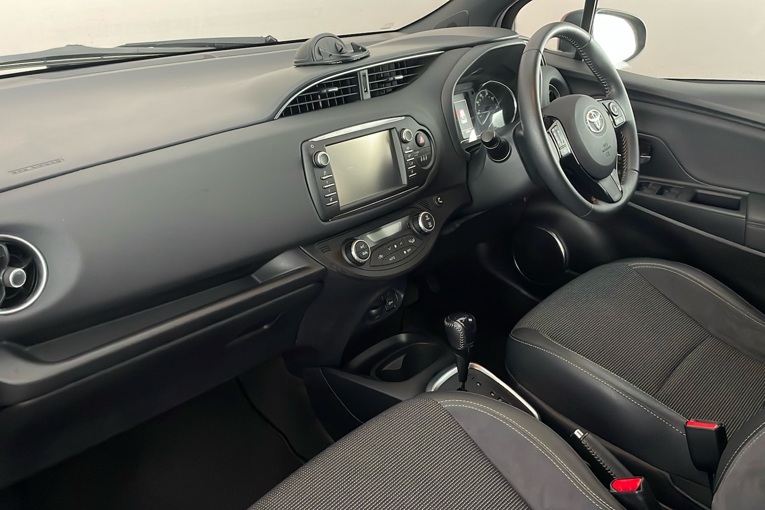 Used Toyota Yaris 2019 for sale - 77541129: Photo 20