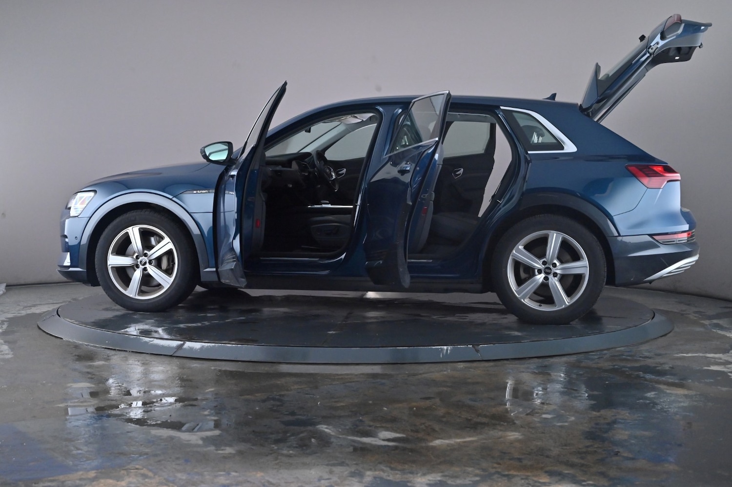 Used Audi e-tron 2021 for sale - 76635121: Photo 53