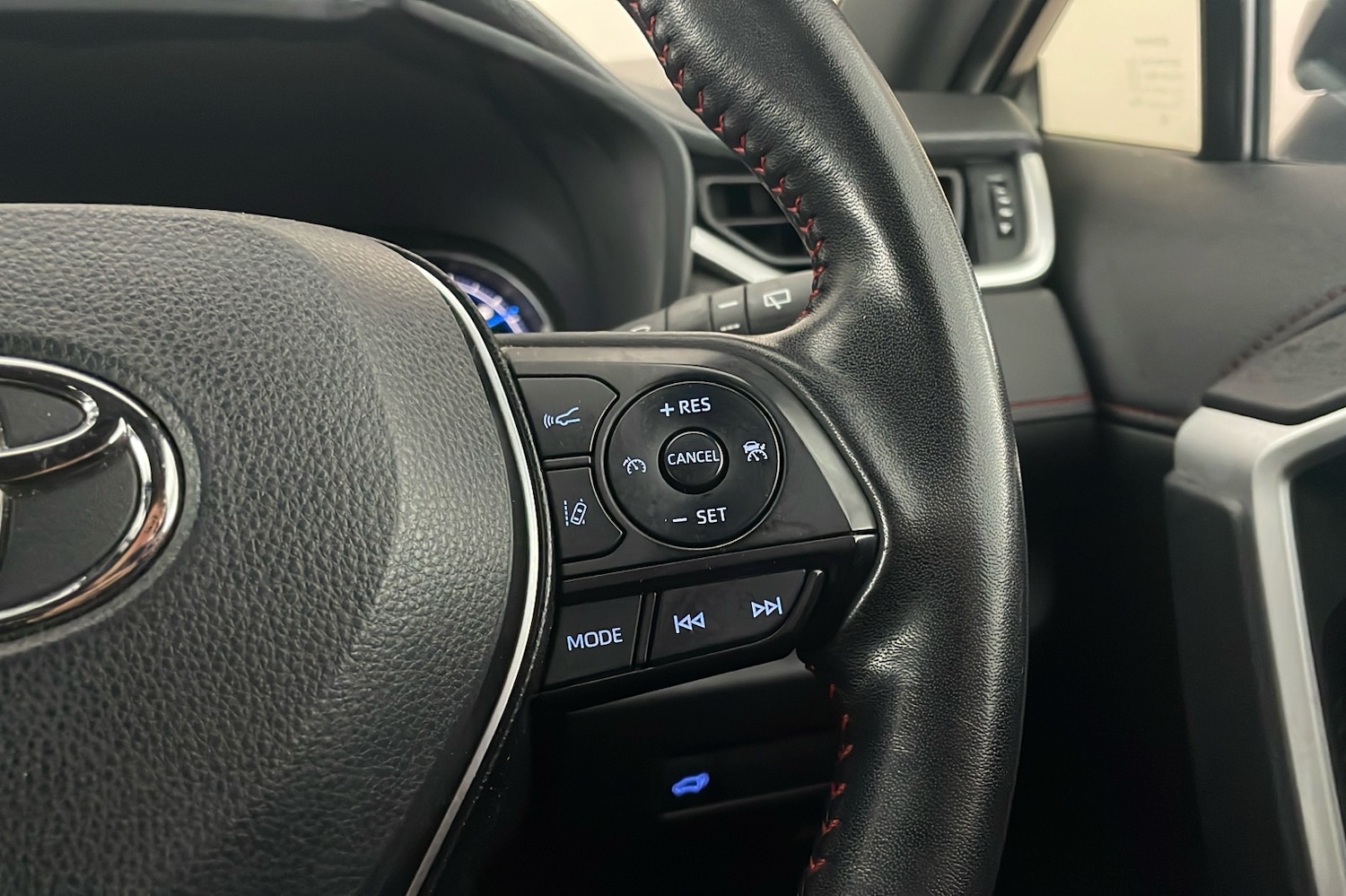 Used Toyota RAV4 2022 for sale - 76564641: Photo 16