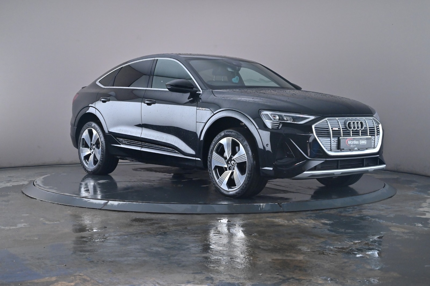 Used Audi e-tron 2021 for sale - 76716558: Photo 2