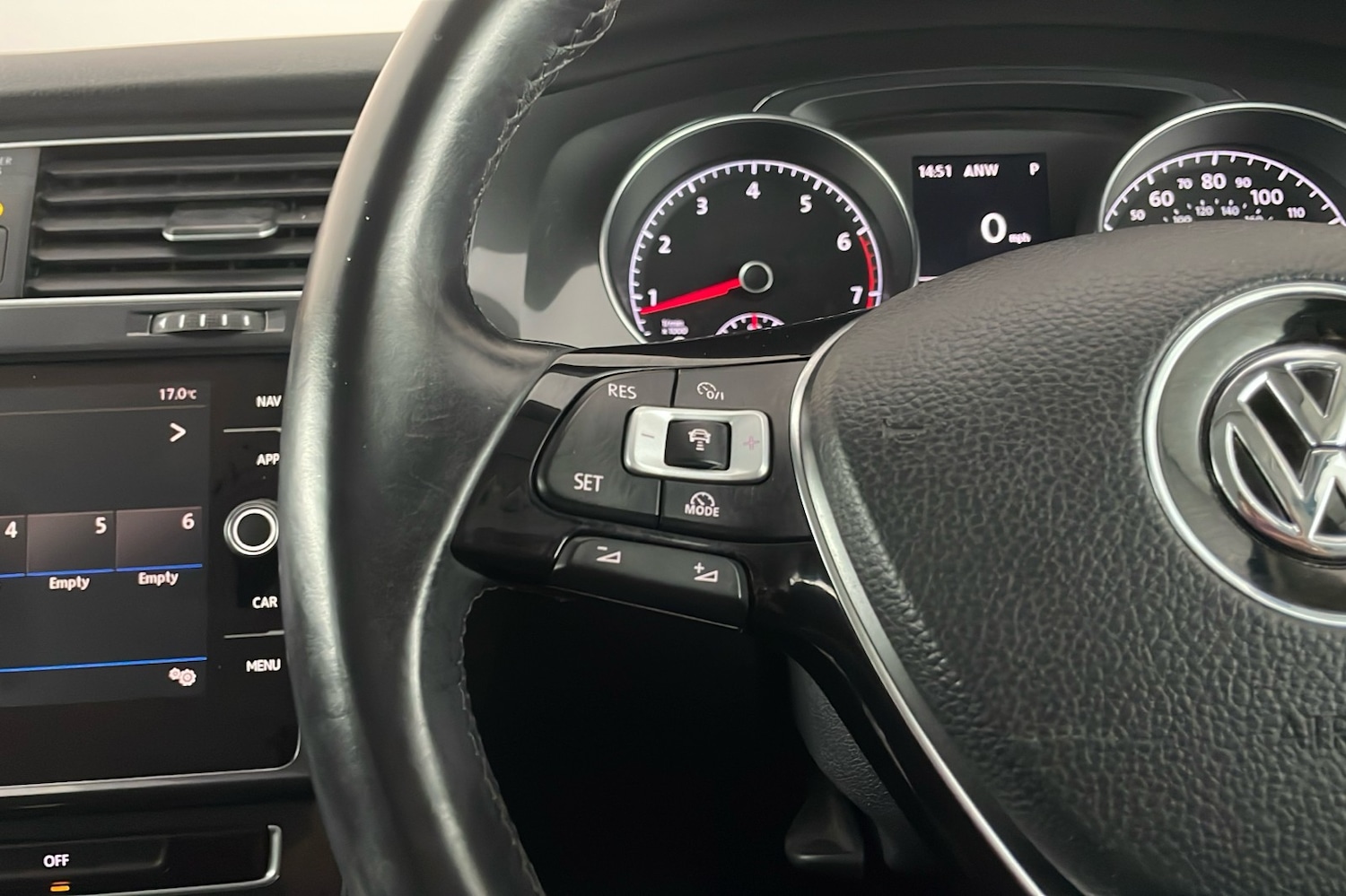 Used Volkswagen Golf 2017 for sale - 76376641: Photo 14