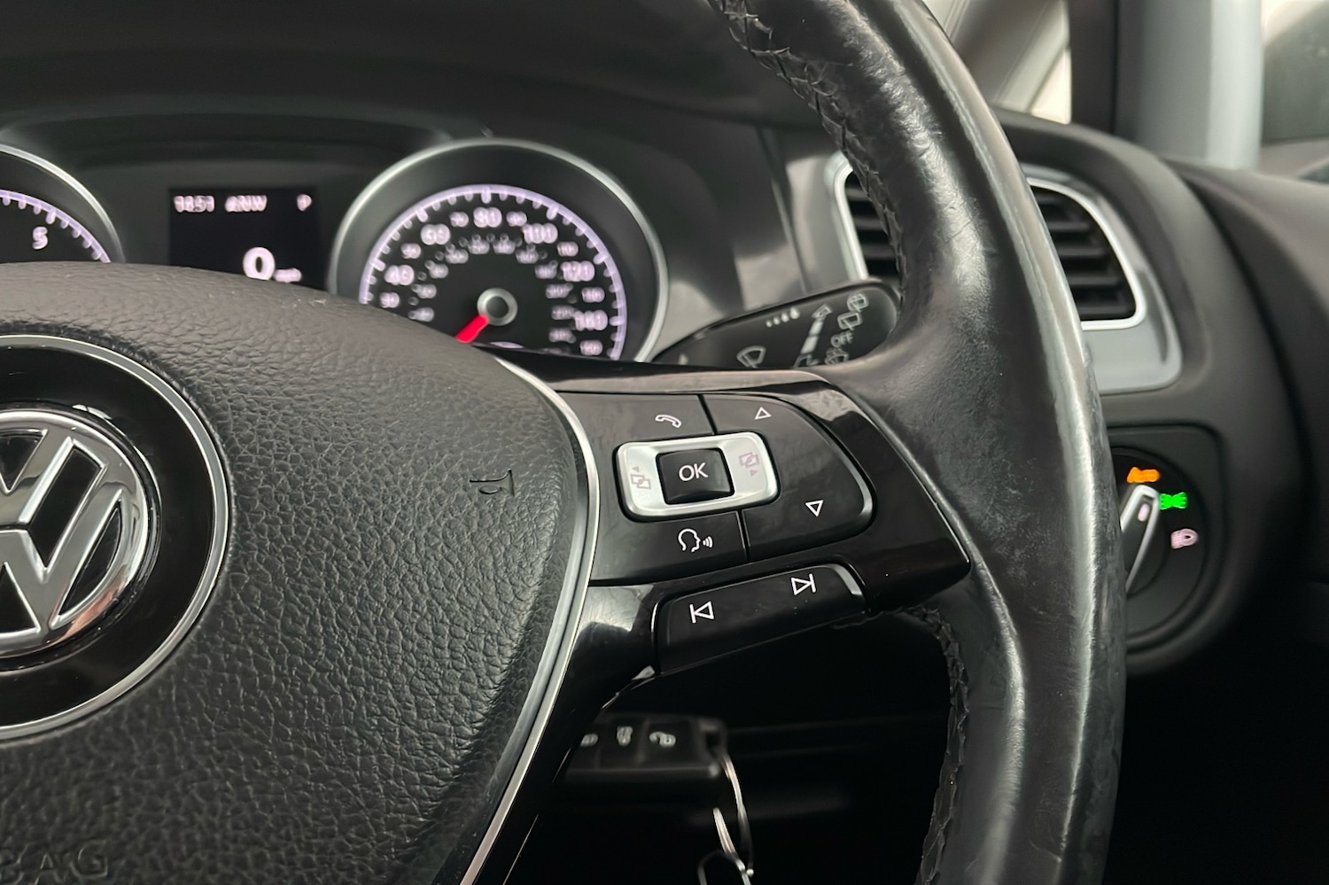 Used Volkswagen Golf 2017 for sale - 76376641: Photo 15