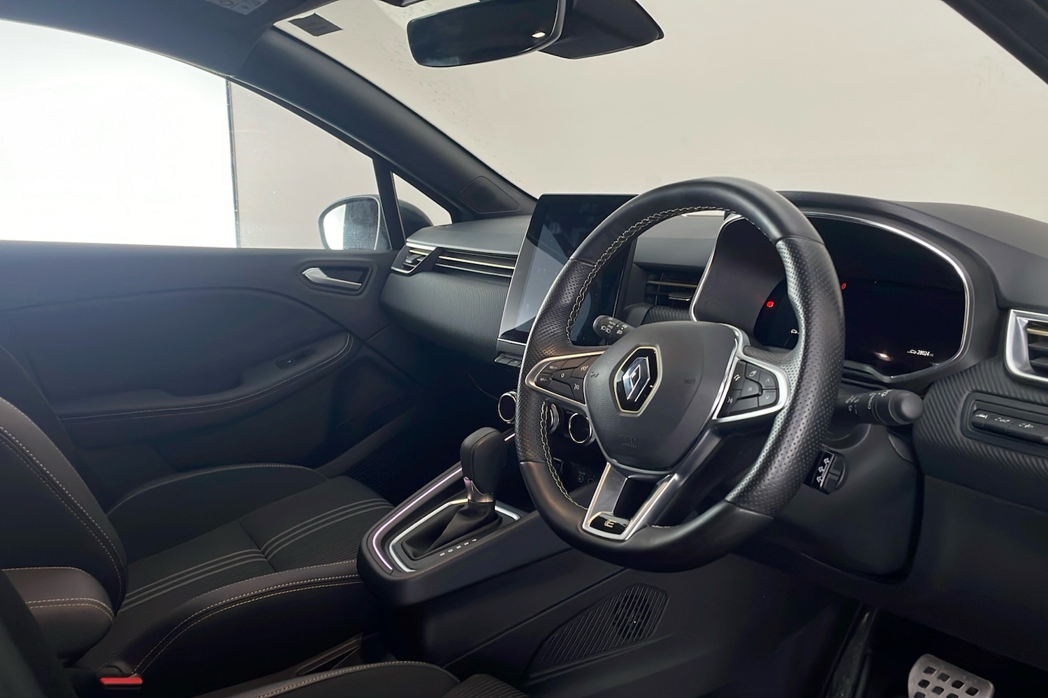 Used Renault Clio 2023 for sale - 76980686: Photo 10