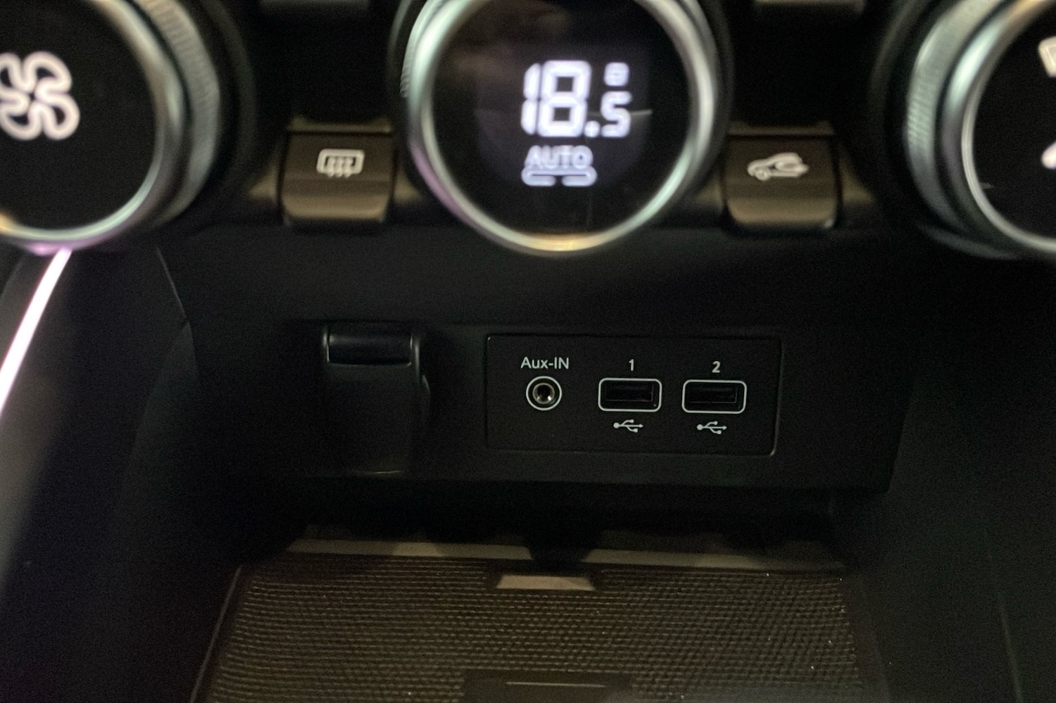 Used Renault Clio 2023 for sale - 76980686: Photo 19