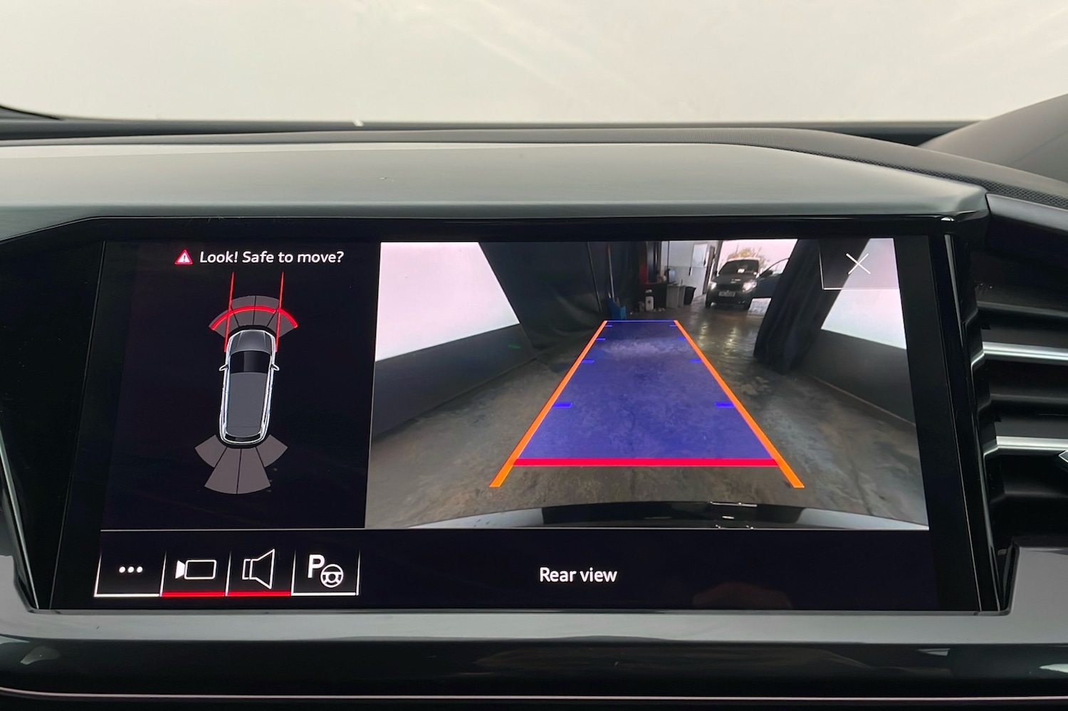 Used Audi Q4 e-tron 2022 for sale - 76470796: Photo 19