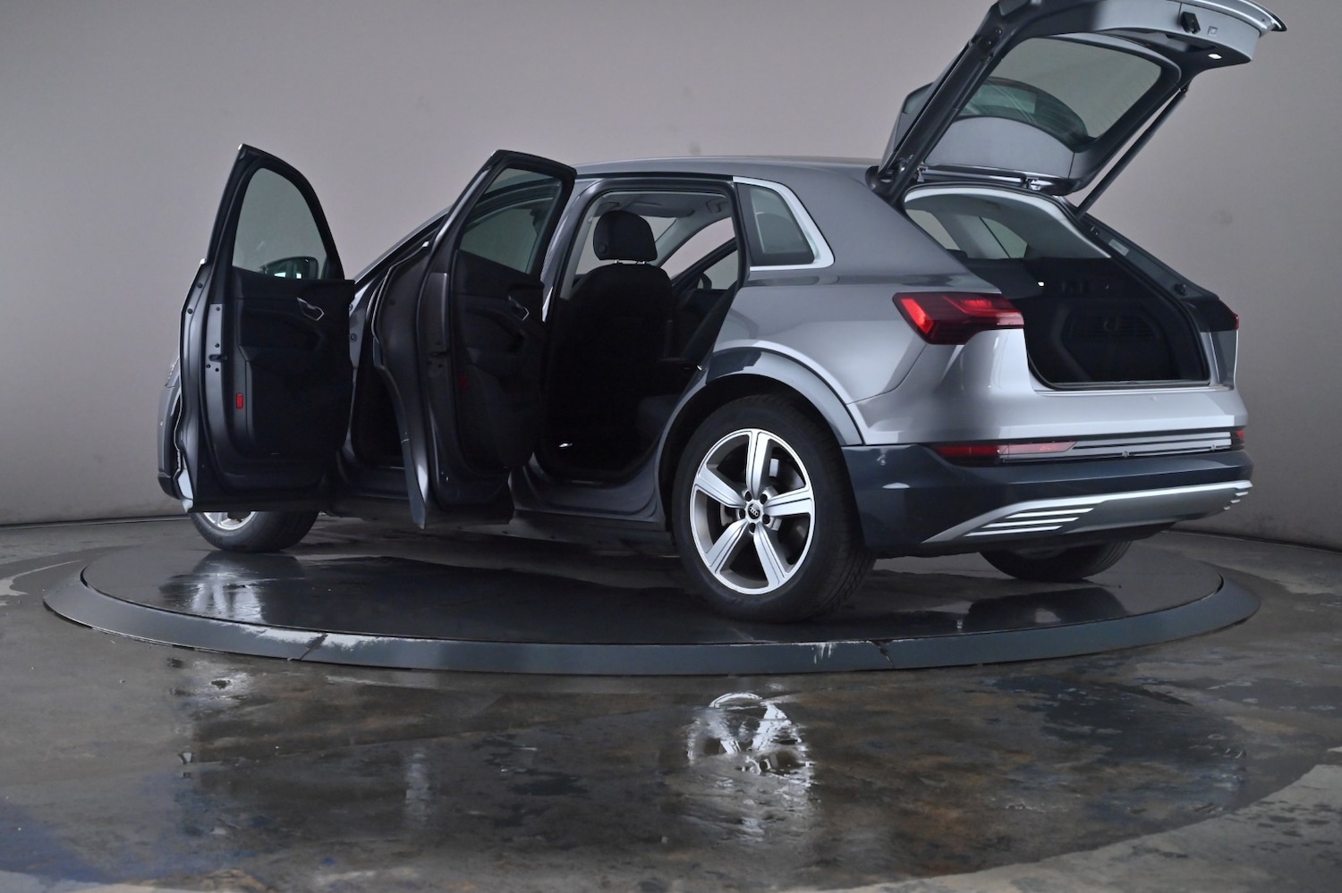 Used Audi e-tron 2022 for sale - 76672404: Photo 55