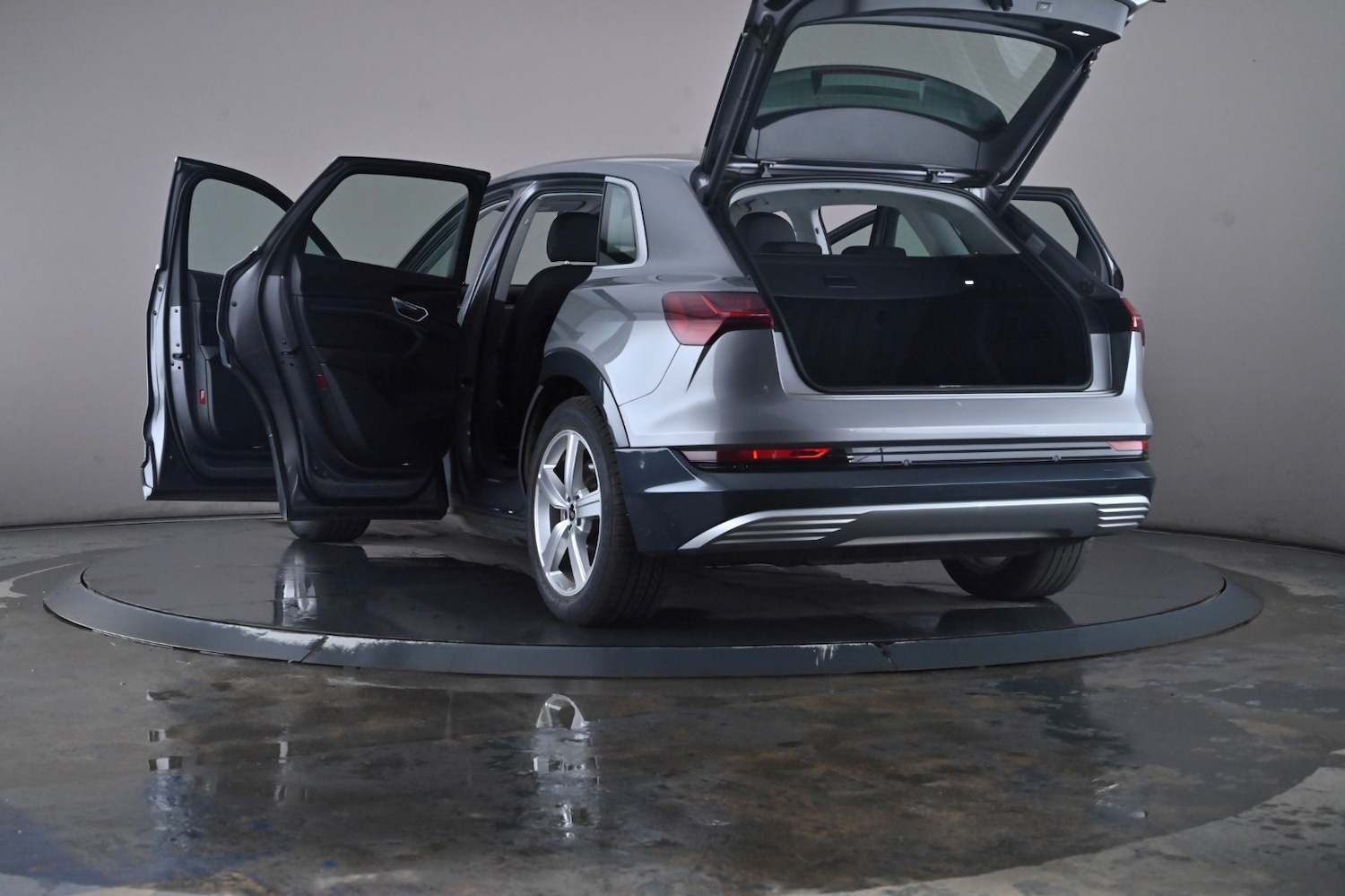 Used Audi e-tron 2022 for sale - 76672404: Photo 57